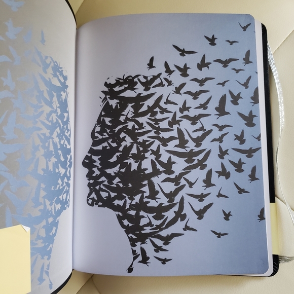 NWT A Novel Journal: The Picture of Dorian Gray - Picture 8 of 10